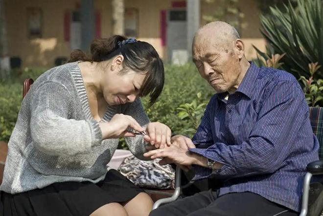 运动与静养哪个对健康更有利？