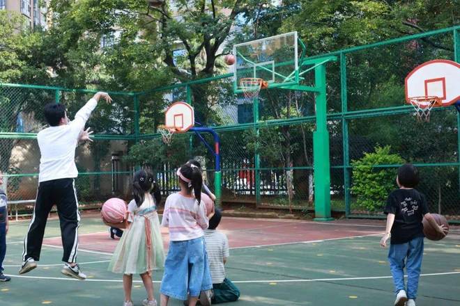 “会暖春芽 多彩假期”丨阳光为墨运动为笔书写少年风华(图2)