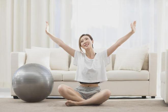 睡前做这5种运动可以让睡眠变好！今晚就试试→(图4)