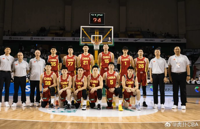 当国手们在CBA集体低迷中国男篮的未来该何去何从？